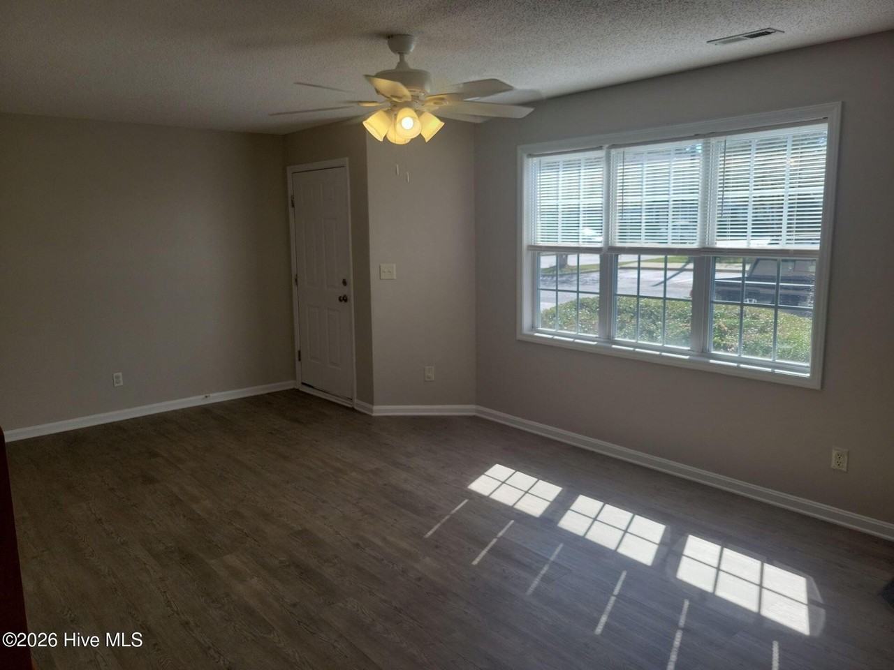 2112 Flagstone Ct #C7 - Photo 5 of 24