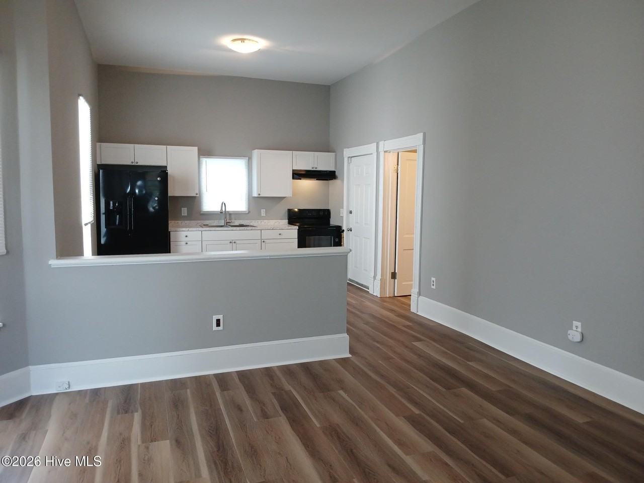403 N 7th St #A - Photo 3 of 15