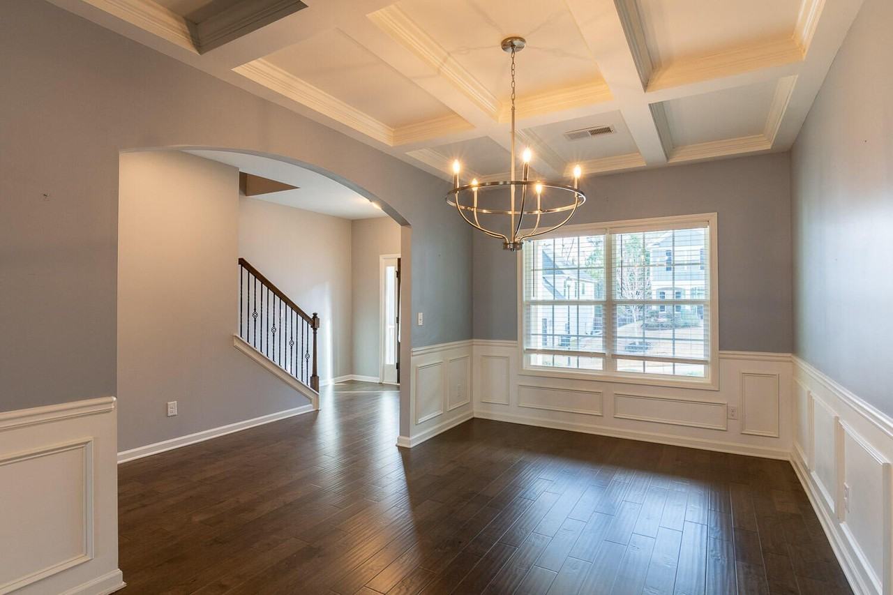 207 Palisade Rdg - Photo 7 of 37