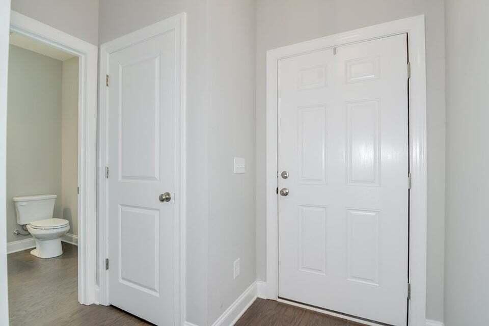 689 Aberdeen Cir - Photo 3 of 29