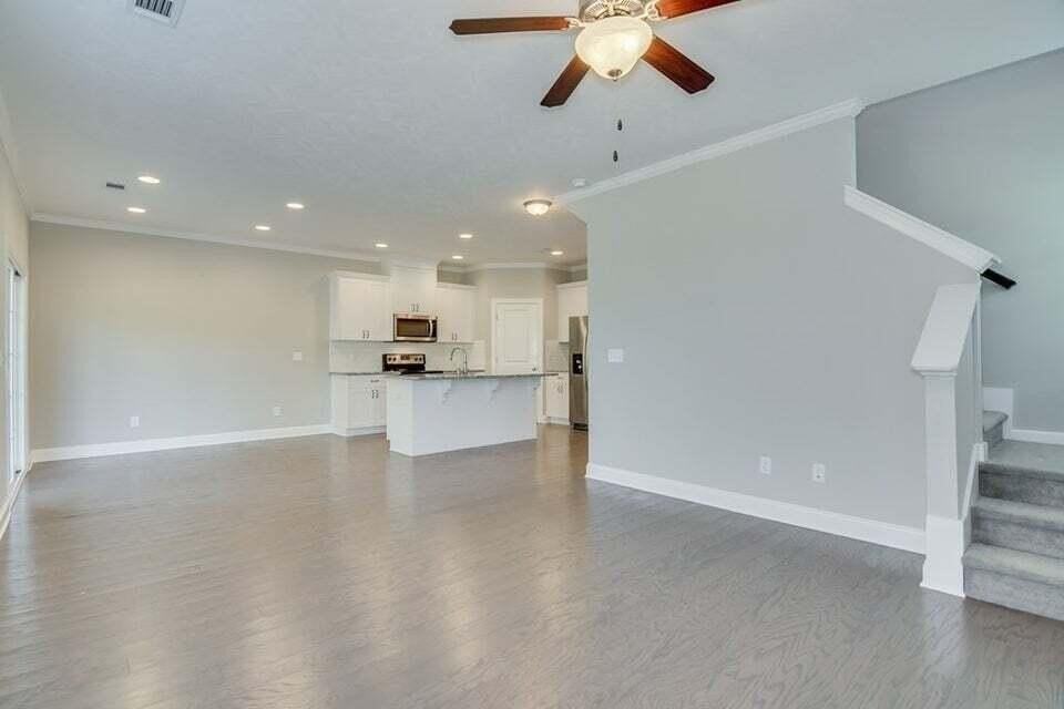 689 Aberdeen Cir - Photo 7 of 29