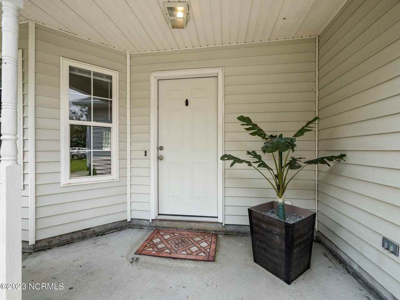 1212 Gerald Dr - Photo 5 of 43