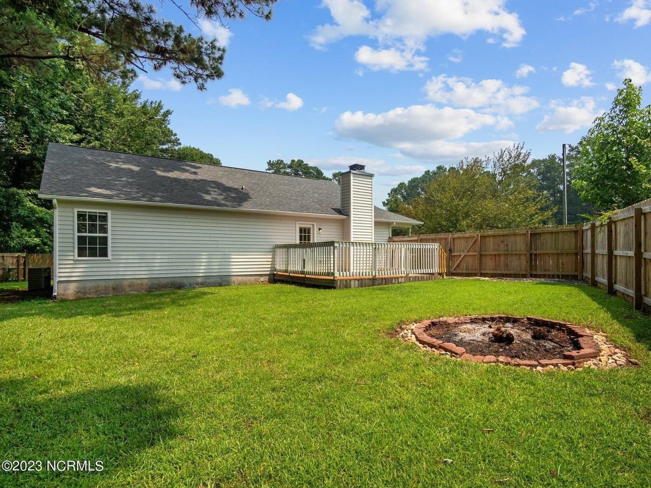 1212 Gerald Dr - Photo 7 of 43