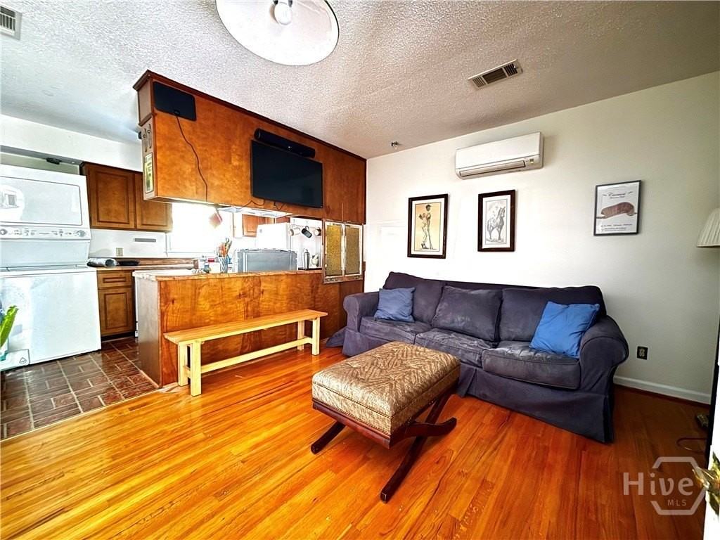 1 Washington Ave - Photo 3 of 11
