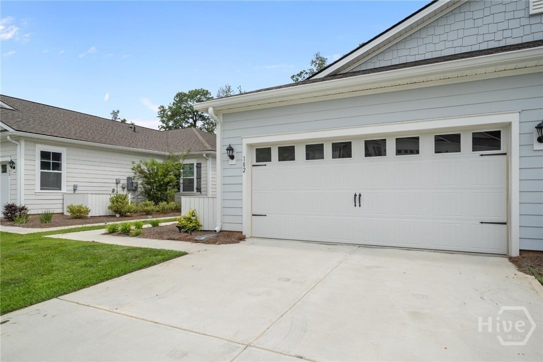 182 Holloway Hl - Photo 3 of 38