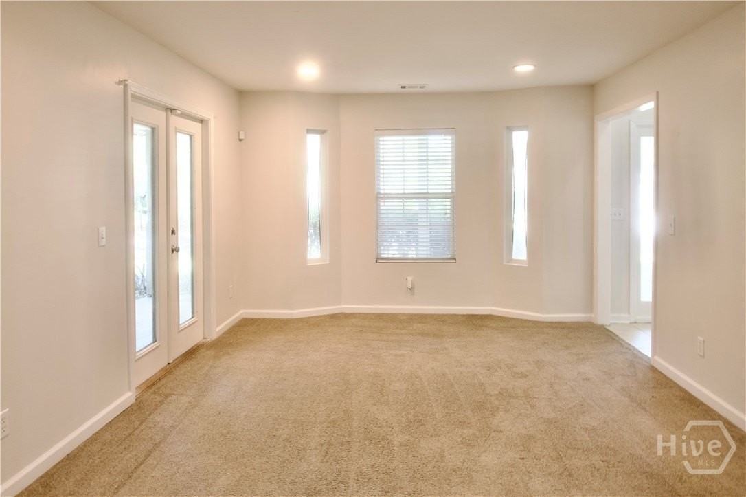 172 Saint Ives Dr - Photo 3 of 26