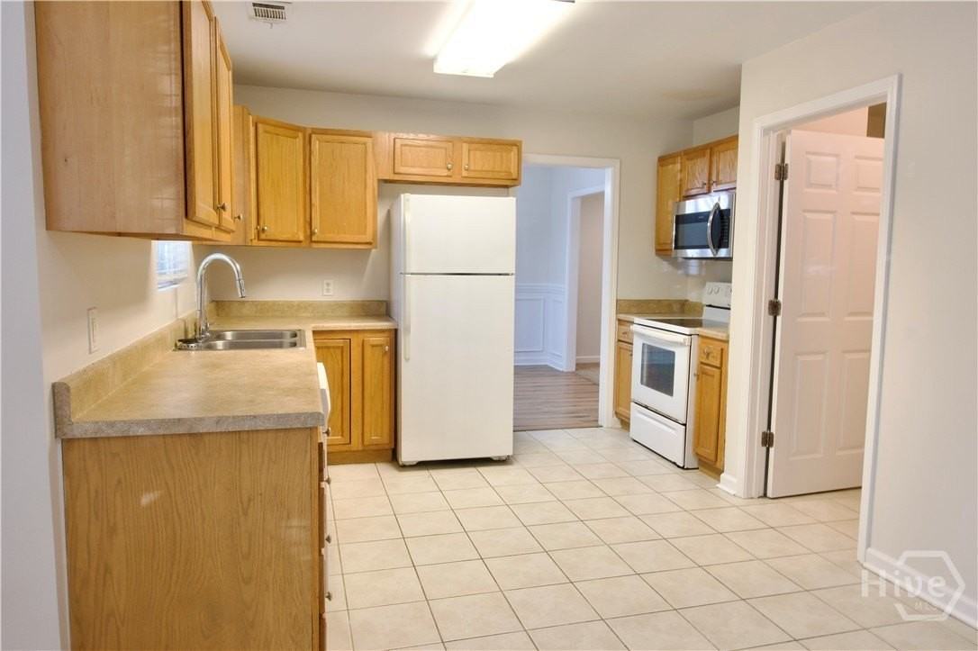 172 Saint Ives Dr - Photo 6 of 26