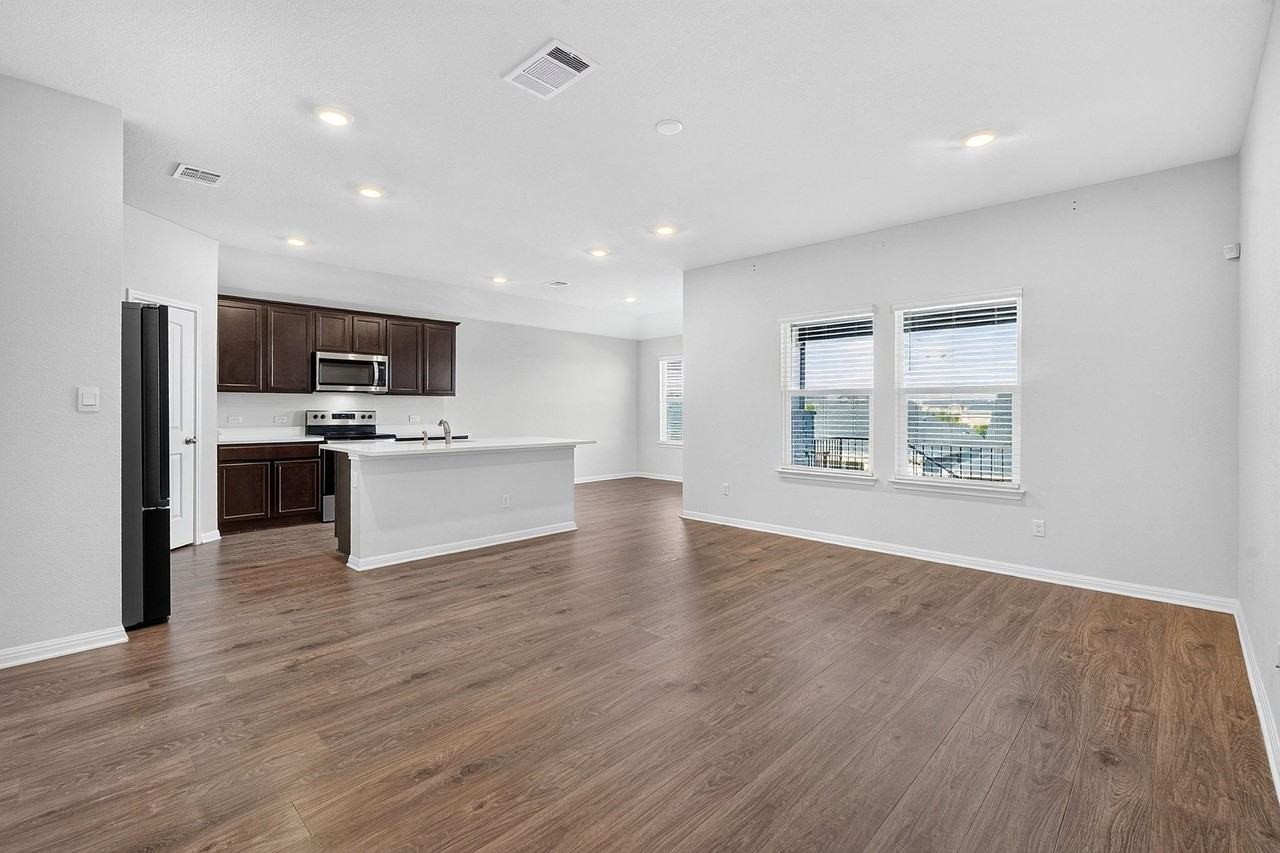 248 Lone Cedar Rd - Photo 7 of 34