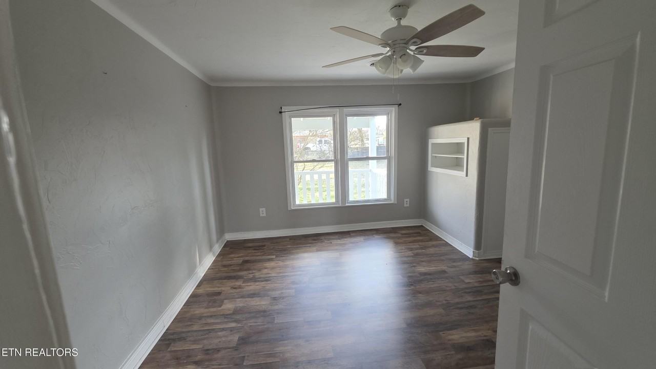 3917 Kennedy Ln - Photo 4 of 8