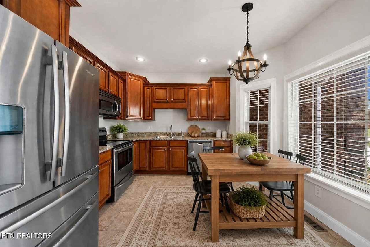 42 Saddle Brook Ln - Photo 2 of 50