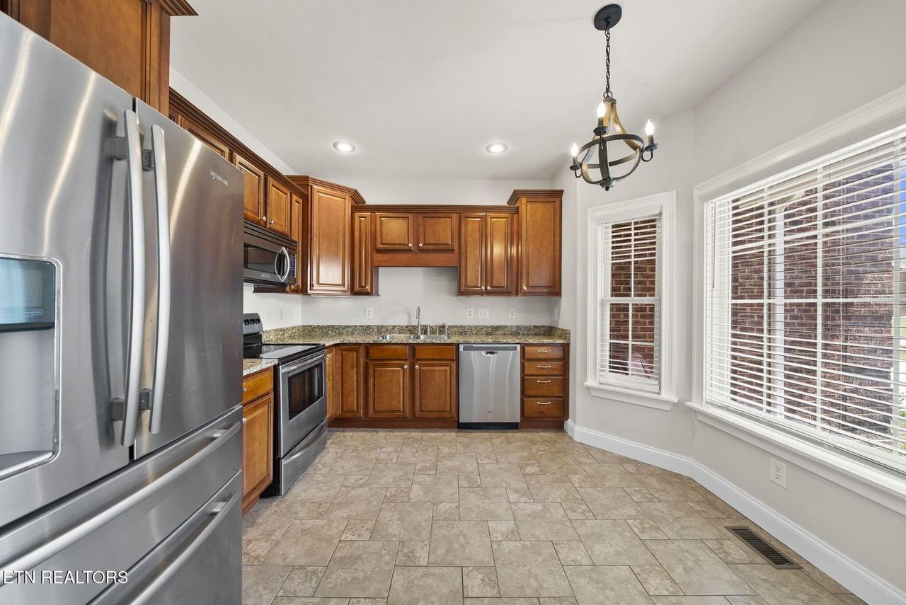 42 Saddle Brook Ln - Photo 6 of 50
