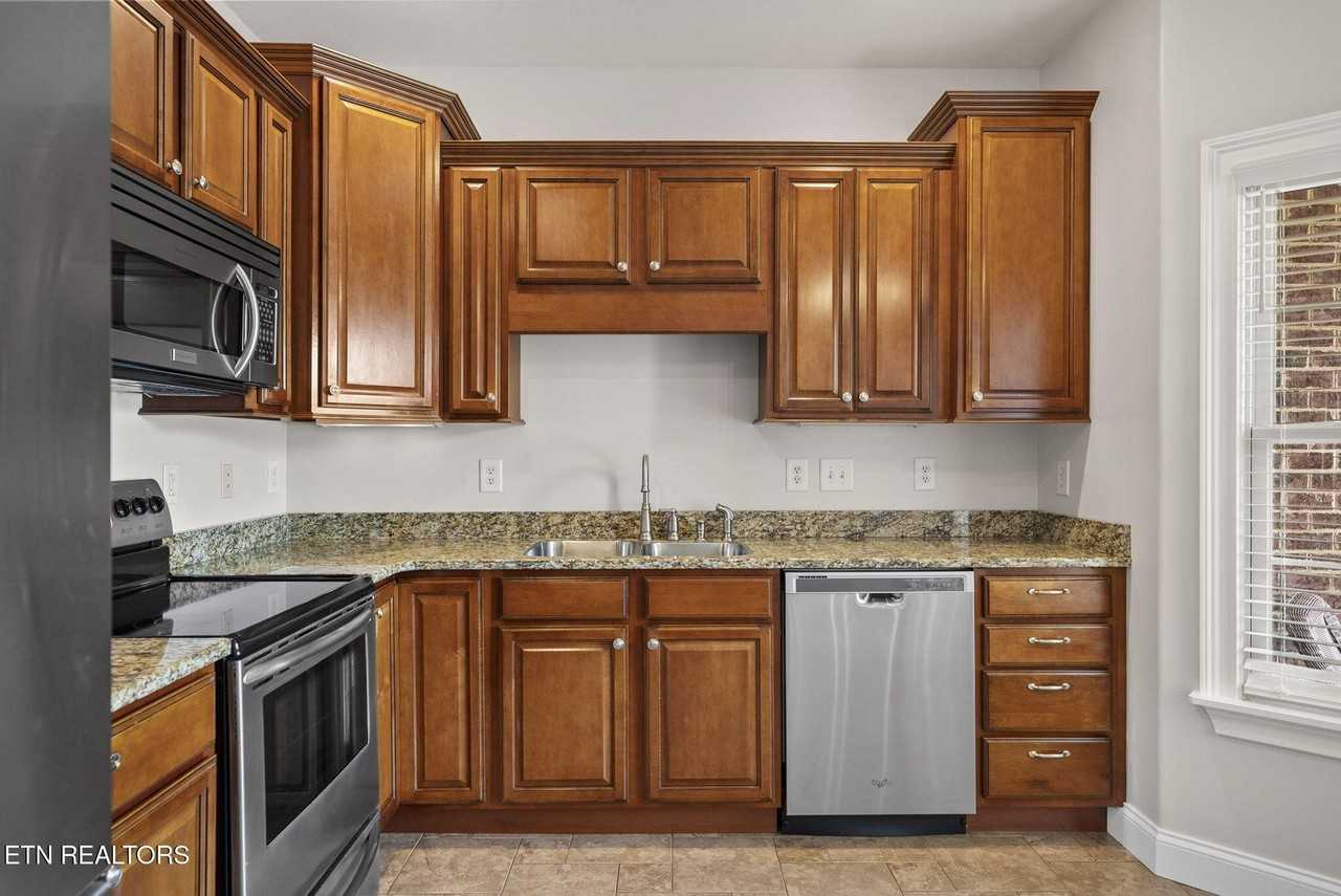 42 Saddle Brook Ln - Photo 7 of 50