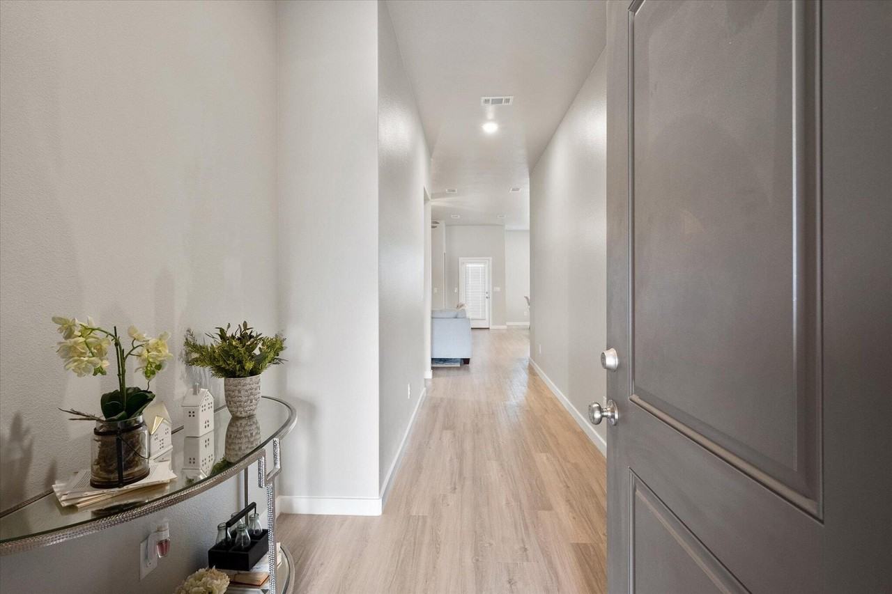 7510 98th Pl - Photo 4 of 30