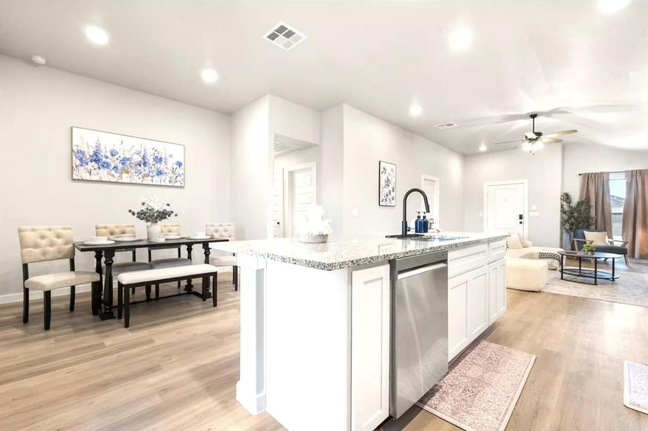 7216 35th St - Photo 4 of 13