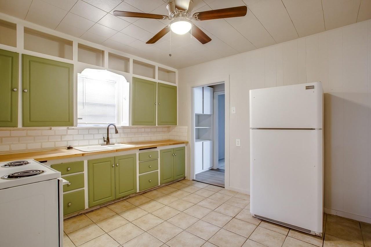 2208 20th St - Photo 7 of 16