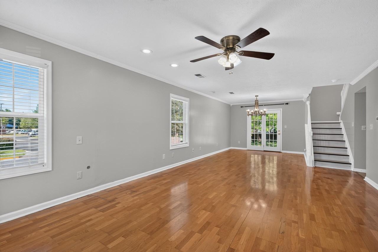 1196 Lacy Ln - Photo 5 of 28