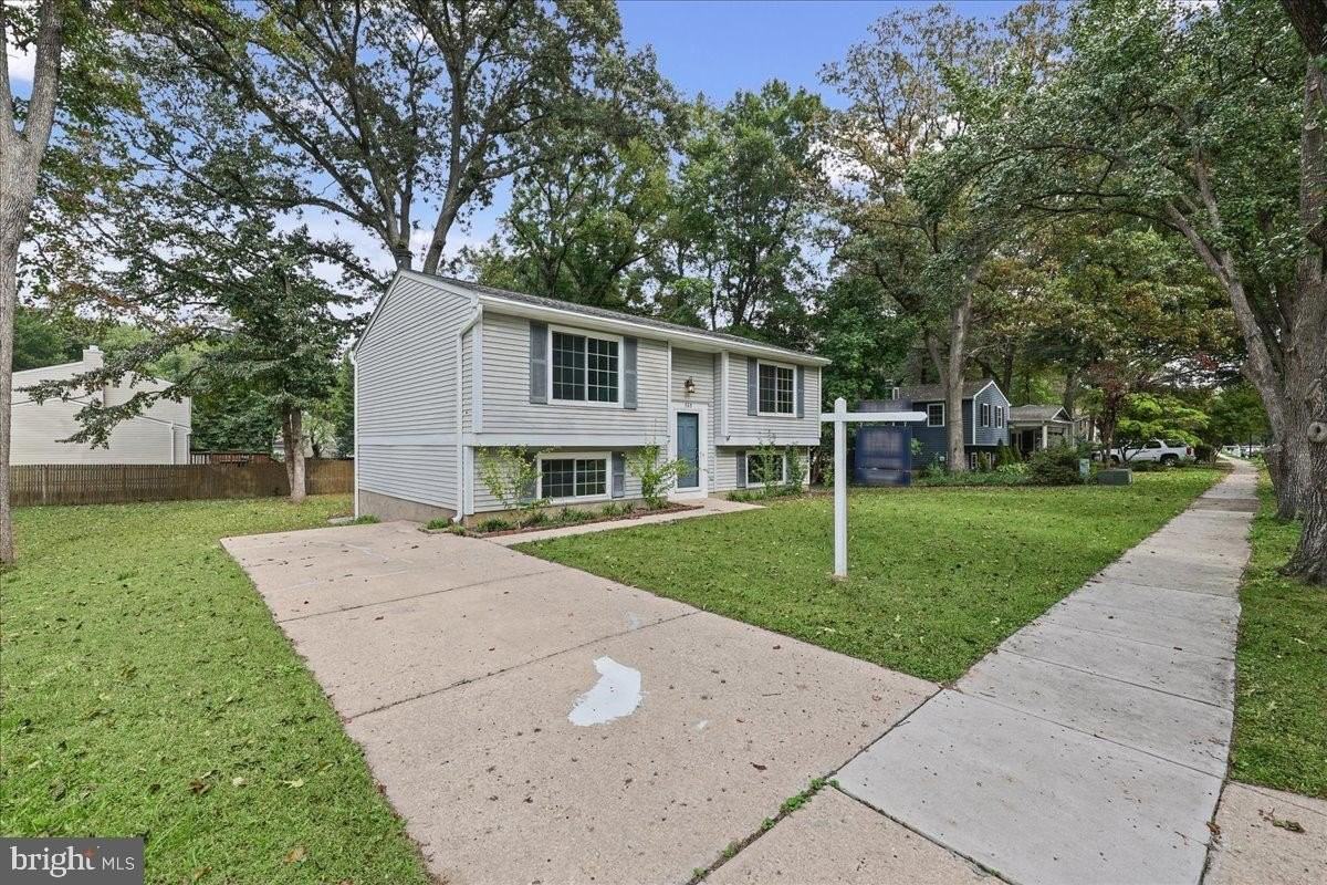 308 Raussell Pl - Photo 2 of 35