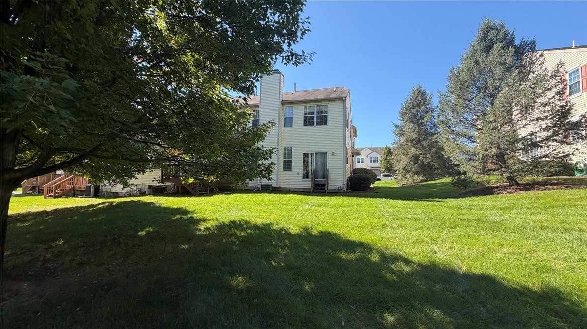 8100 Cross Creek Cir - Photo 5 of 29
