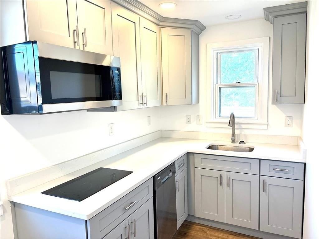 2268 Belmont St #2A - Photo 2 of 8