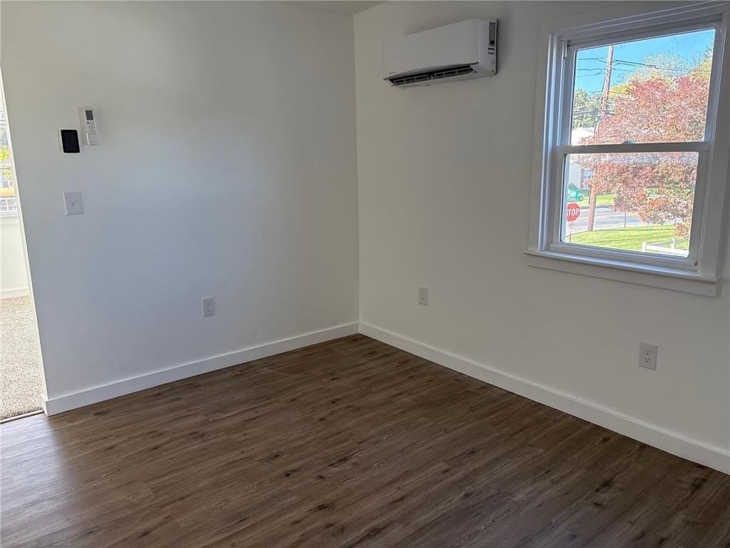 2268 Belmont St #2A - Photo 6 of 8