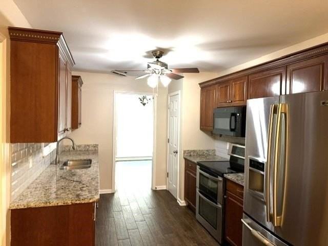 959 Misty Glen Dr - Photo 2 of 14