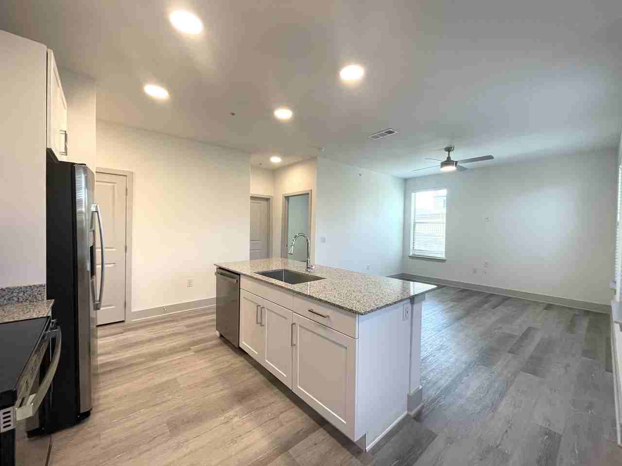 2601 N Austin Ave #10-3110 - Photo 3 of 8
