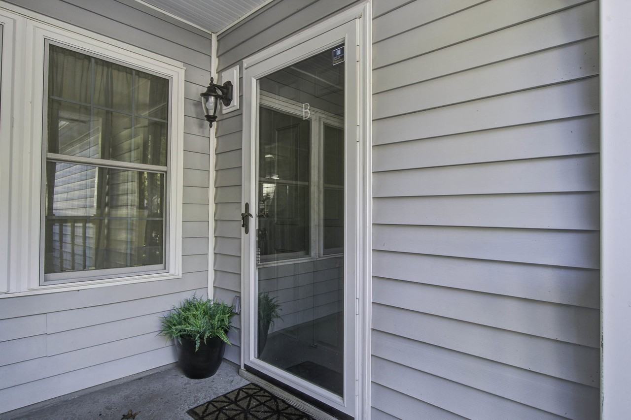 1371 Cassidy Ct #B - Photo 2 of 8