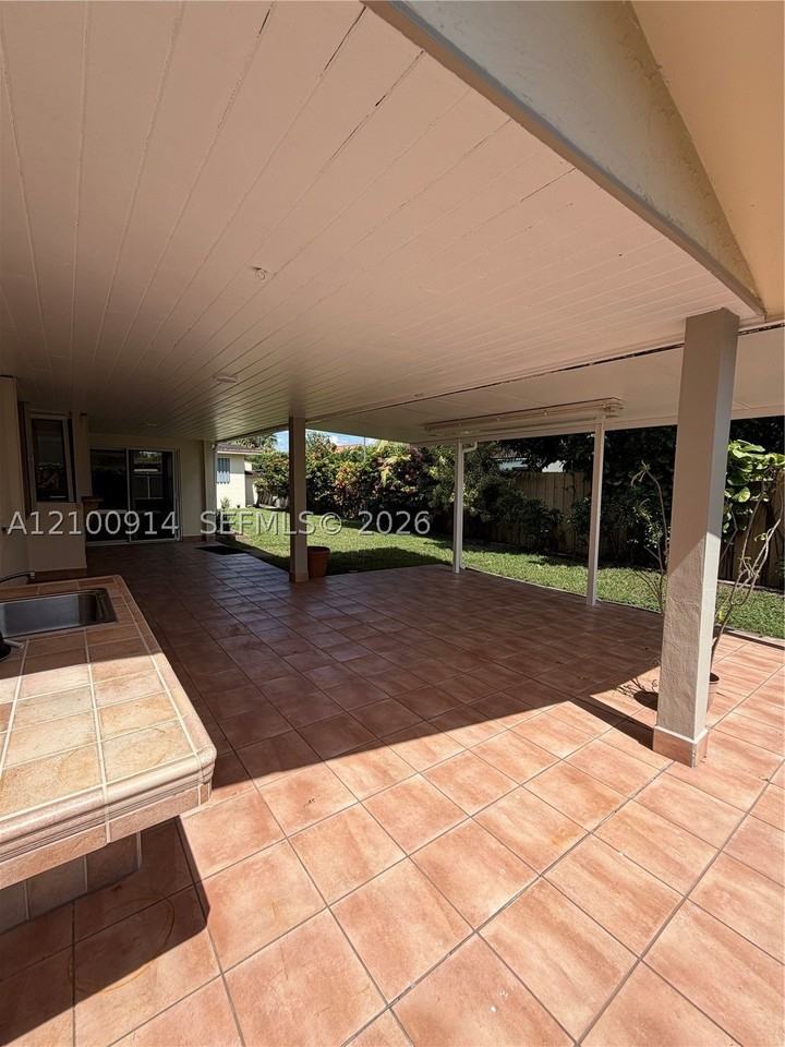 5223 Sw 102nd Ct #0 - Photo 6 of 36