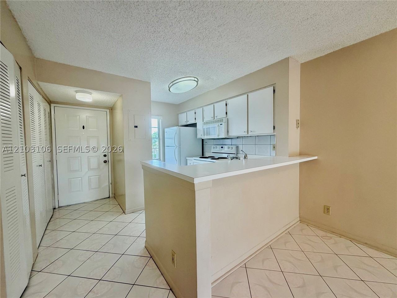 2230 N Cypress Bend Dr #308 - Photo 2 of 39