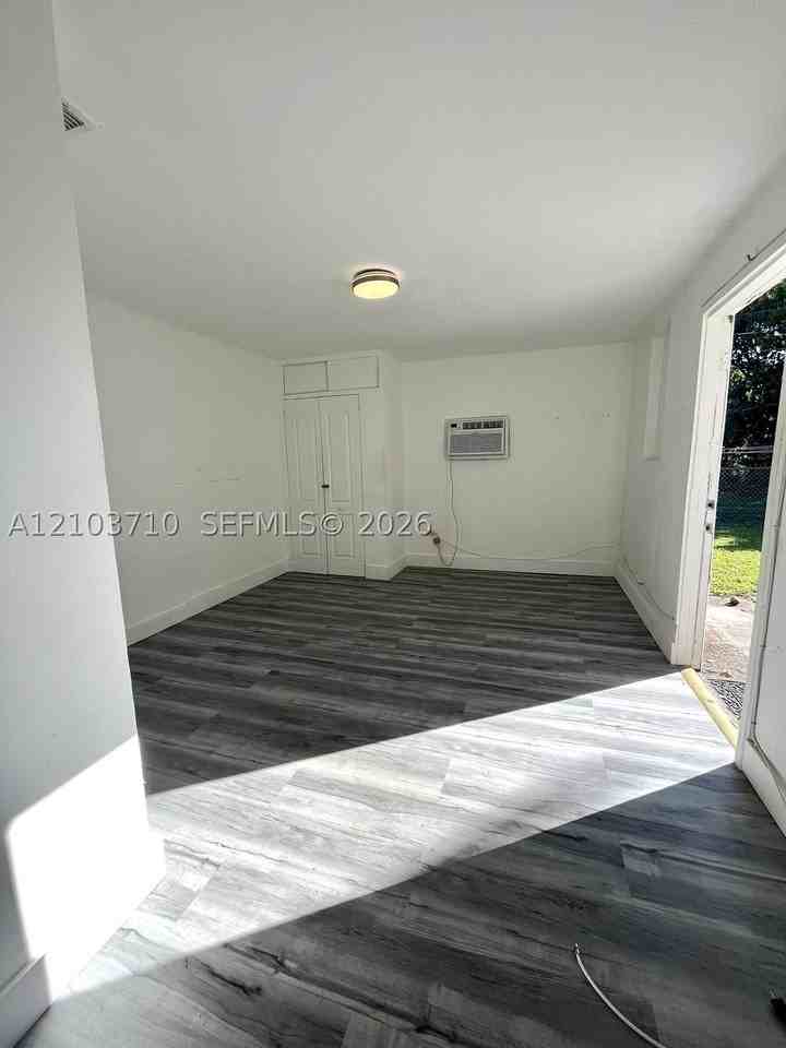 1648 Ne 172nd St #2 - Photo 2 of 4