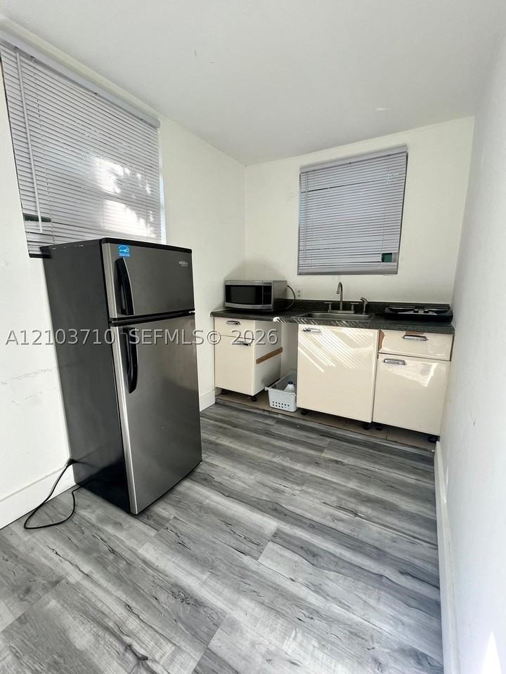1648 Ne 172nd St #2 - Photo 3 of 4