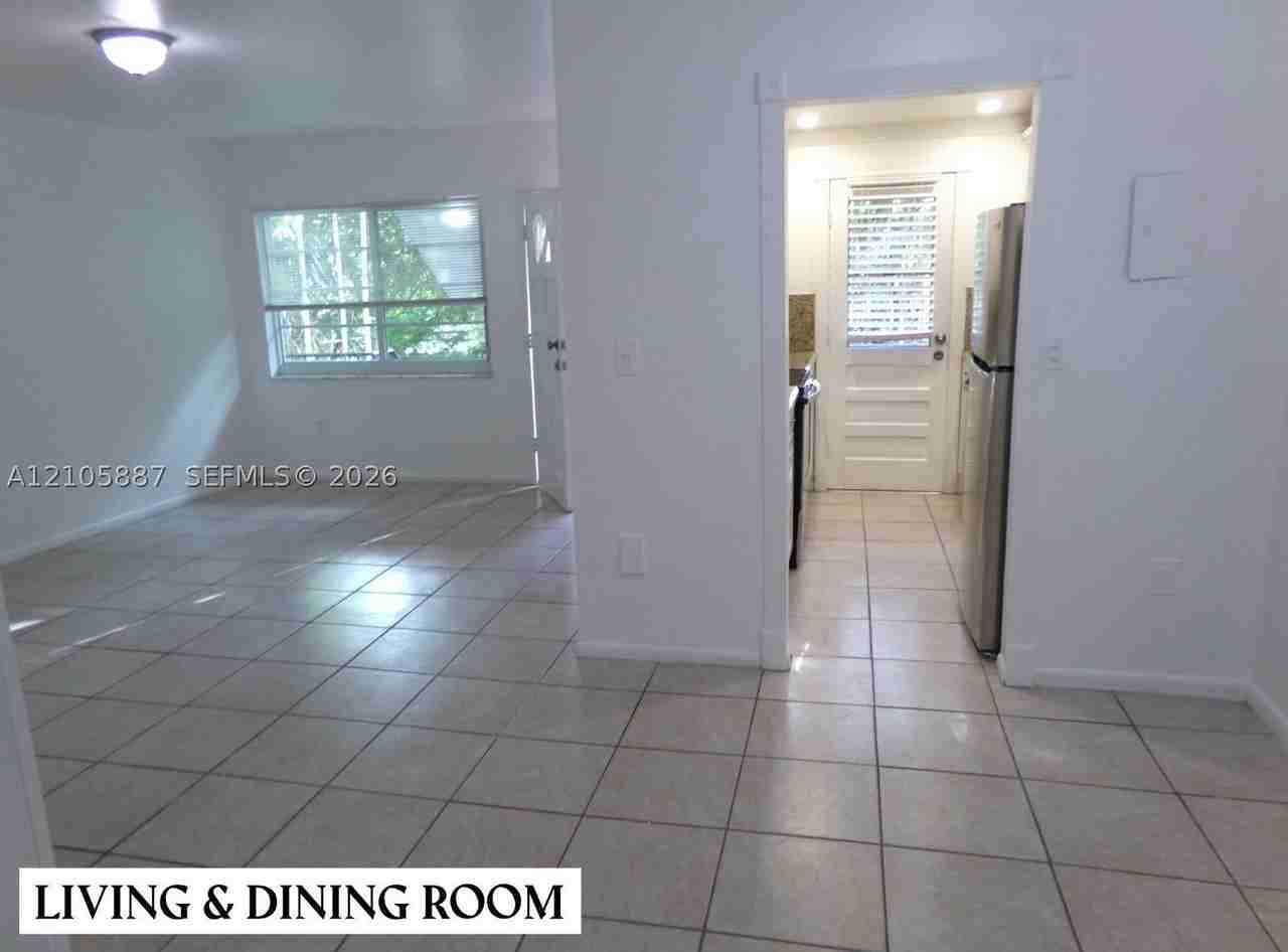 435 Ne 121st St #206 - Photo 4 of 8