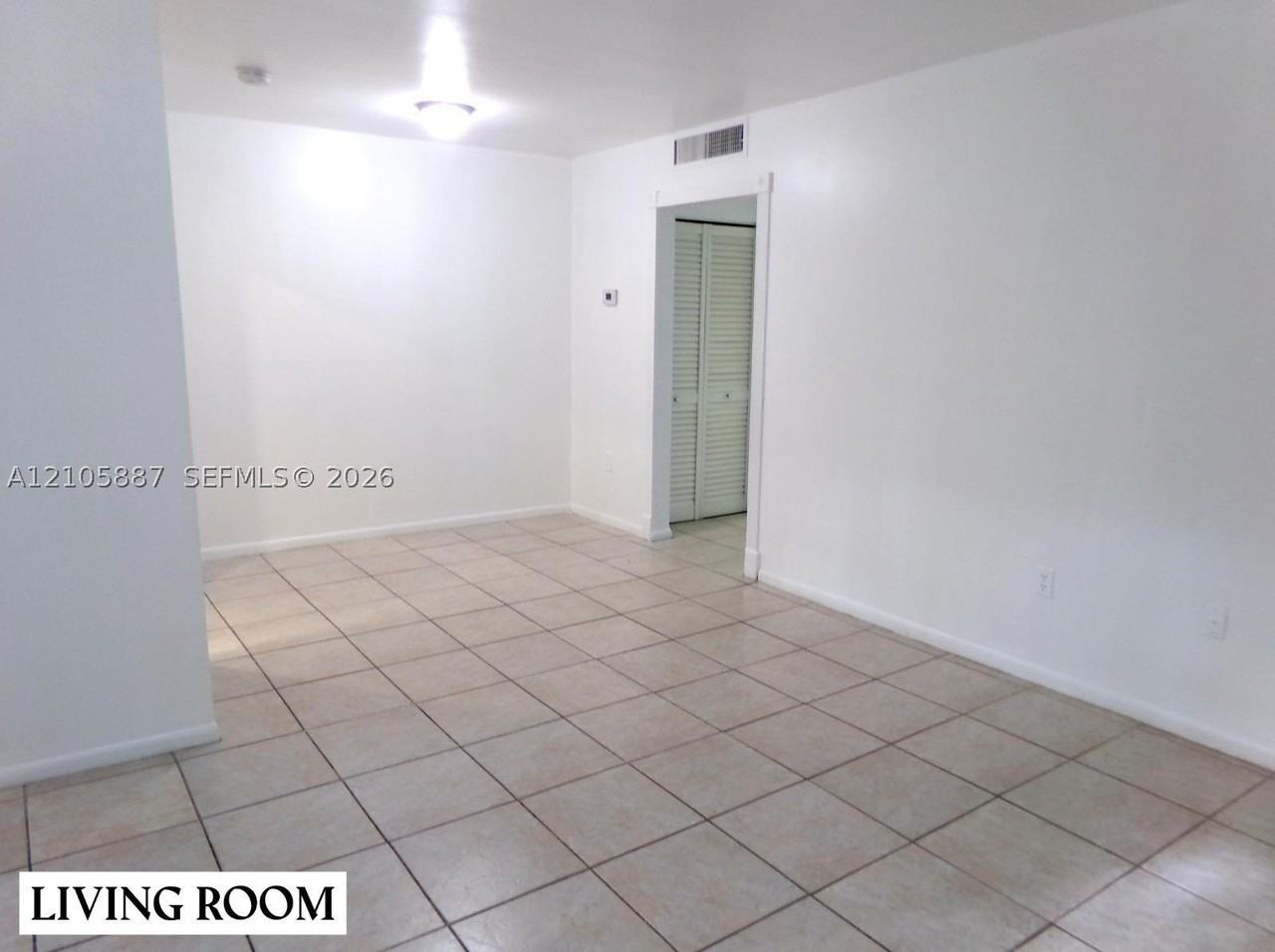 435 Ne 121st St #206 - Photo 5 of 8