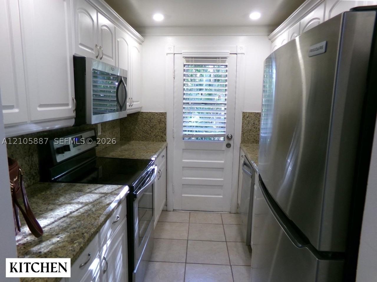 435 Ne 121st St #206 - Photo 6 of 8
