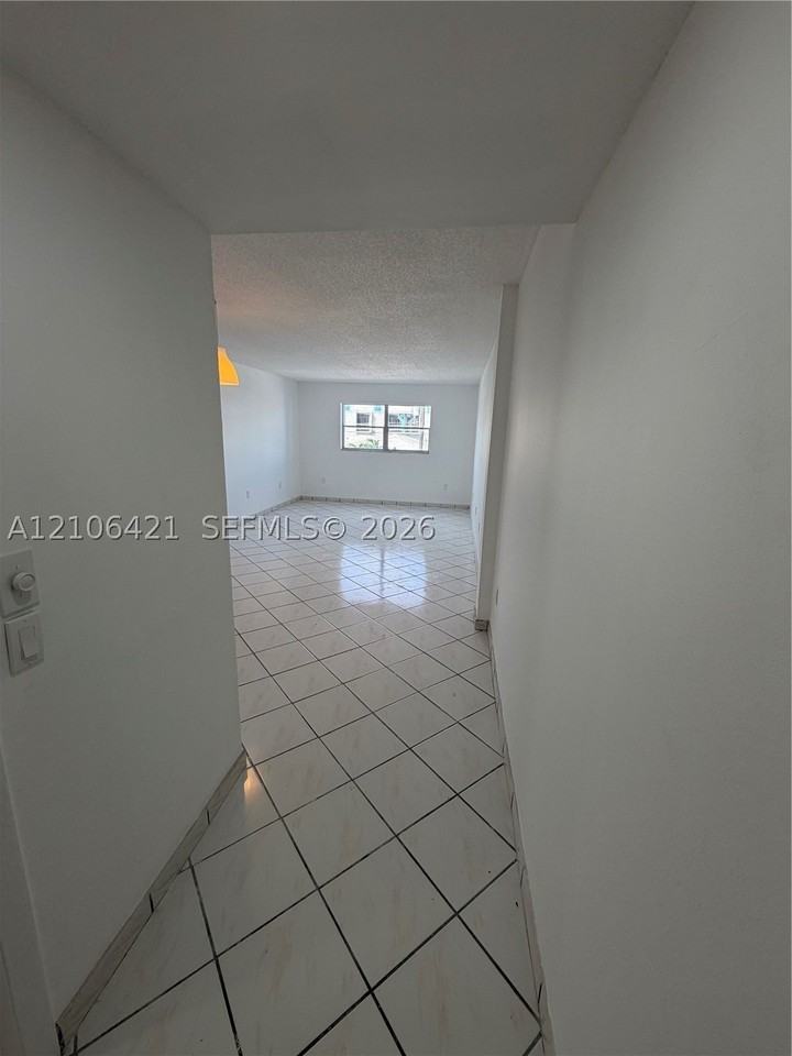 7440 Harding Ave #303 - Photo 3 of 31