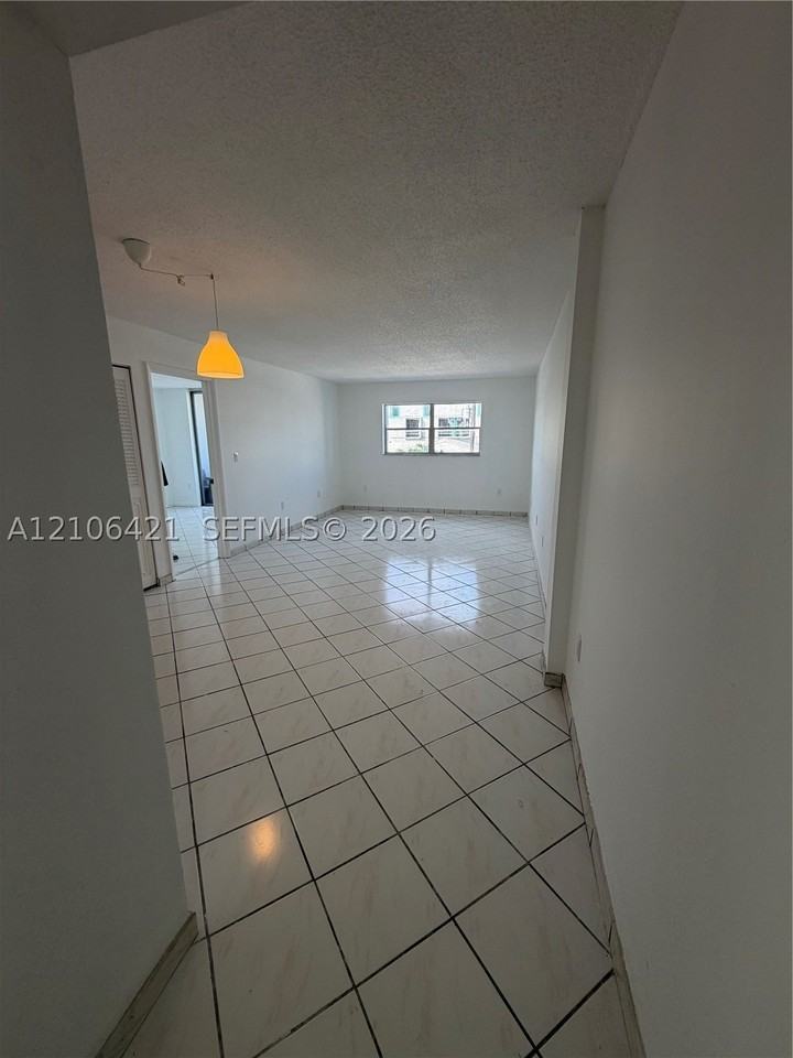 7440 Harding Ave #303 - Photo 7 of 31