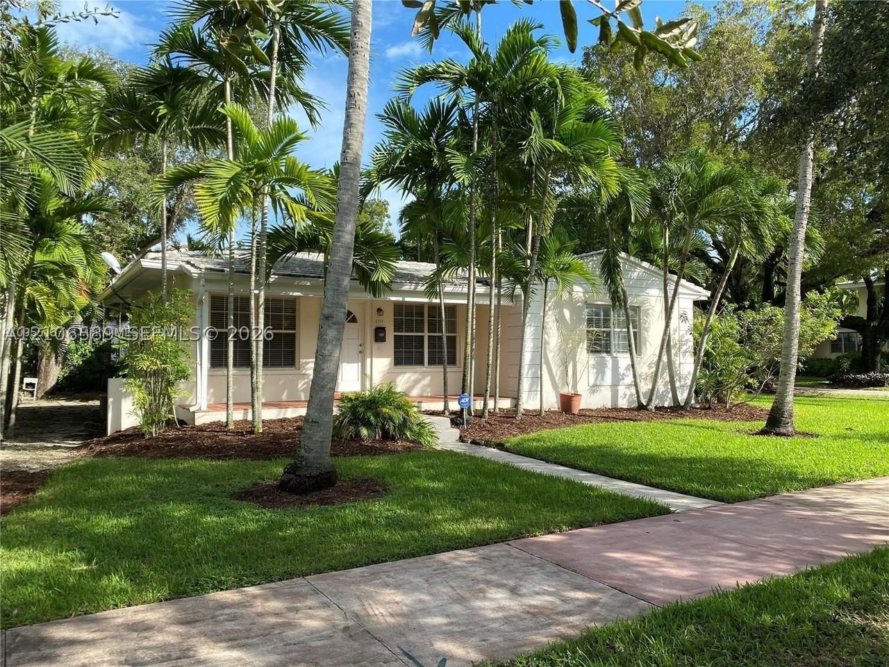 545 Sevilla Ave #2 - Photo 4 of 17