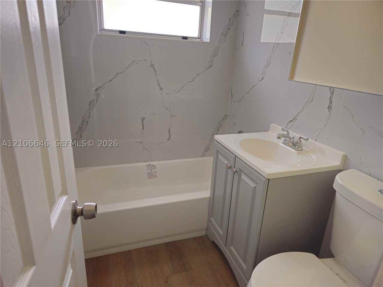 460 Nw 25th Ct #460 - Photo 4 of 5