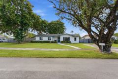 10512 Sw 124th Pl - Photo 1 of 1
