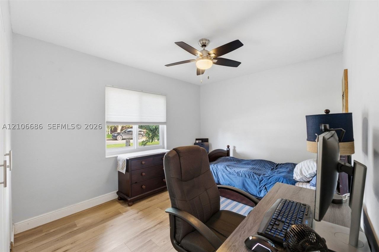 10512 Sw 124th Pl - Photo 6 of 19