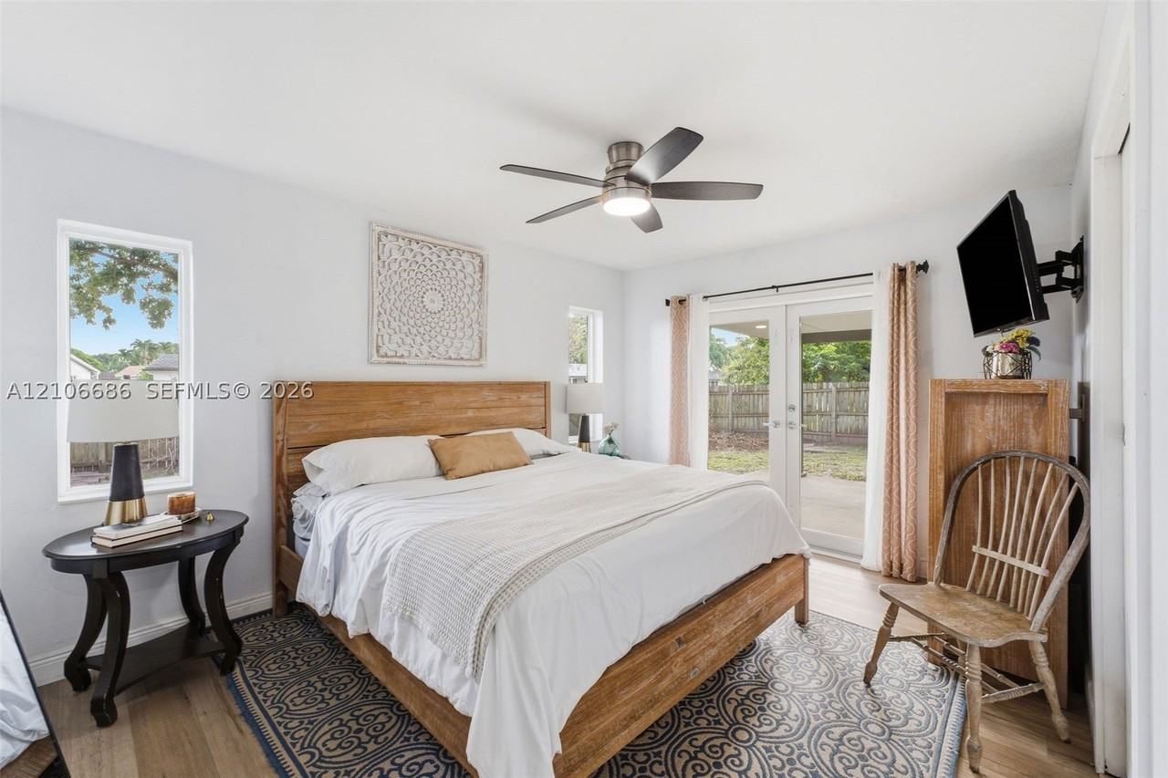 10512 Sw 124th Pl - Photo 7 of 19