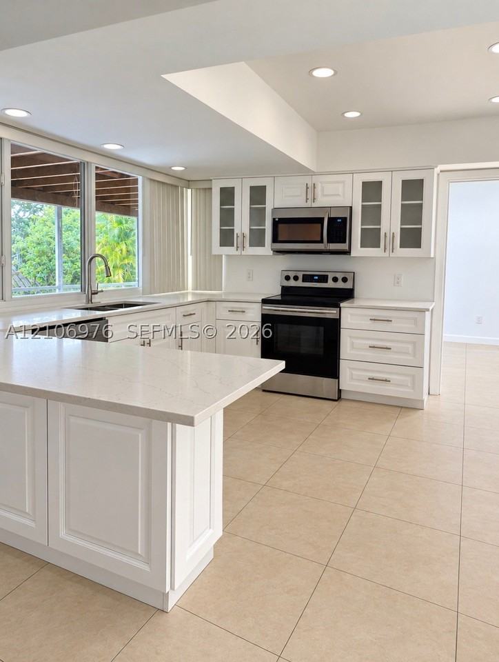 8376 Nw 16th St - Photo 3 of 17