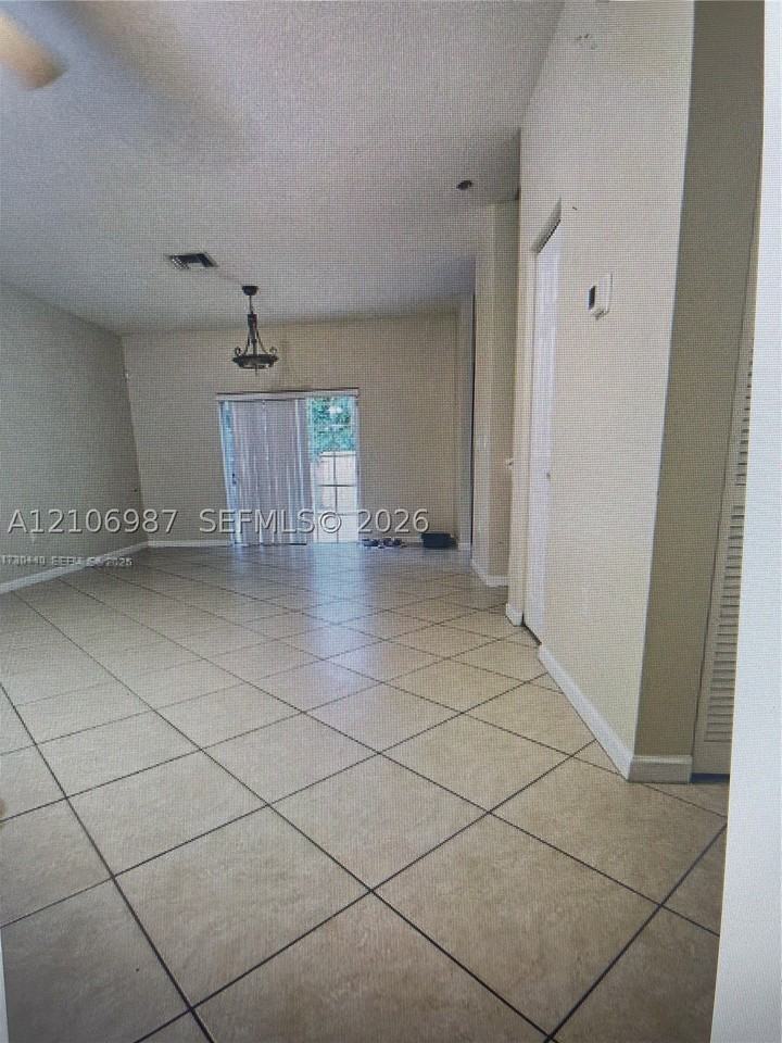 7628 S Stonecreek Cir #2 - Photo 5 of 24
