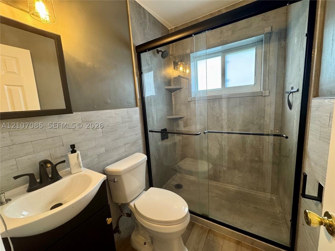 2641 Sw 13th Ave #1 - Photo 2 of 12