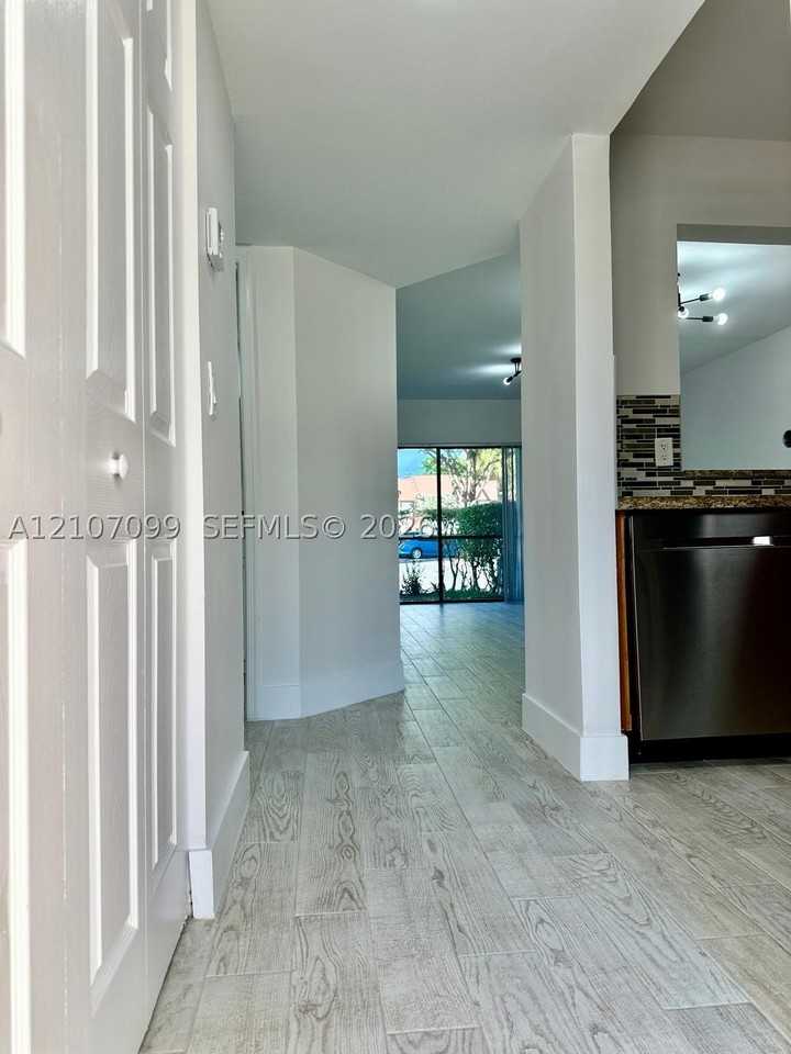 2456 Nw 89th Dr - Photo 2 of 14