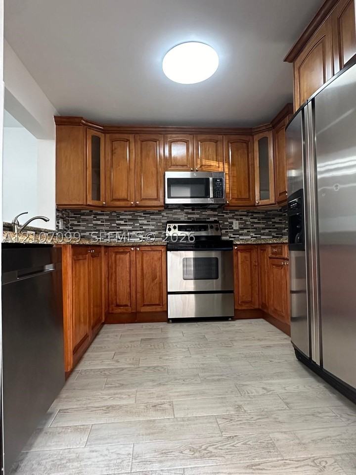 2456 Nw 89th Dr - Photo 4 of 14