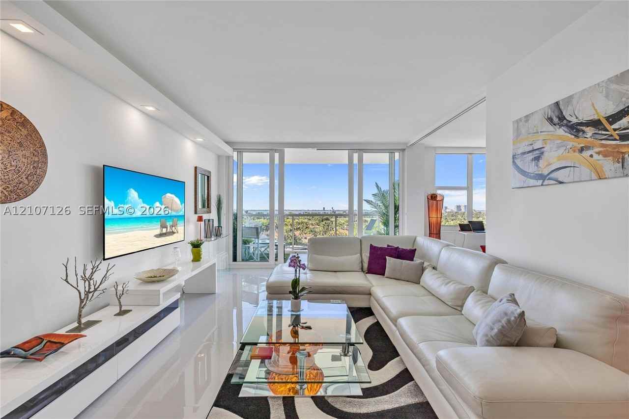 5600 Collins Ave #10H - Photo 5 of 50