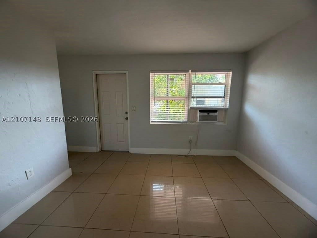 1281 Nw 60th St #6 - Photo 2 of 15