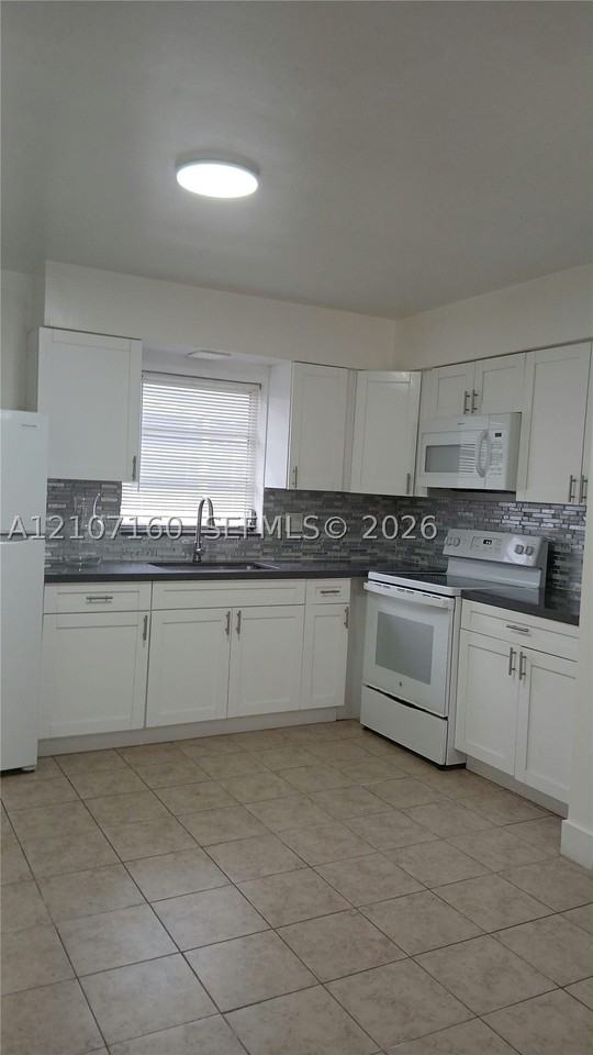 325 Ne 2nd St #2