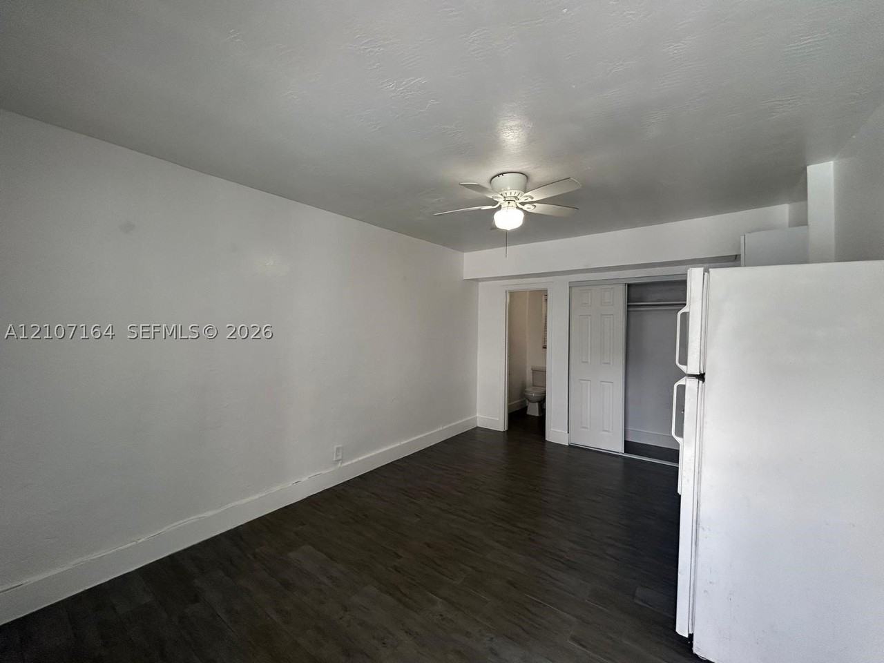 1843 Dewey St #106 - Photo 3 of 9